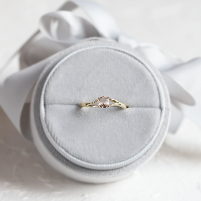 Delicate gold ring with morganite ROSALIS