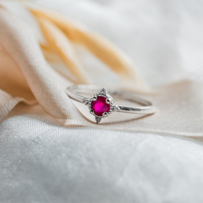 Gold ring with ruby and diamonds RUBY