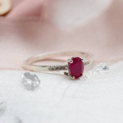 Gold ring with ruby and diamonds SARAH