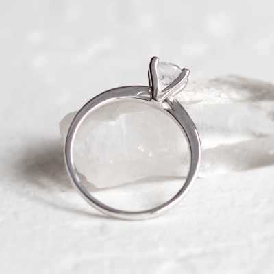 Zásnubní zlatý diamantový prsten SEMLE