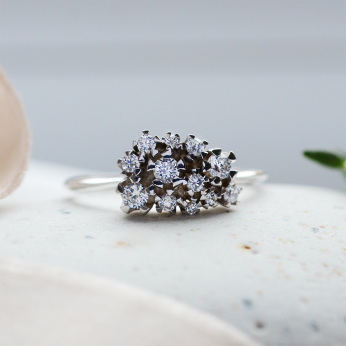 Netradiční zlatý cluster prsten s diamanty SEVERINO