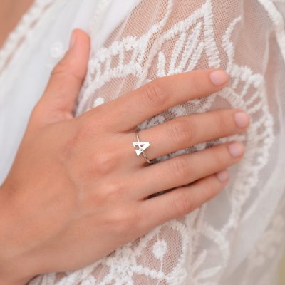 Personalizovaný stříbrný prsten s diamantem SKIBI