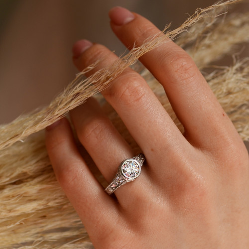 Vintage ring with moissanite and diamonds SOLA