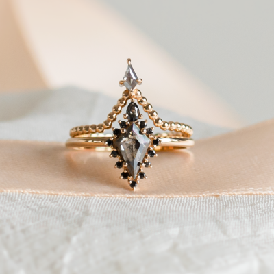 Gold engagement set with salt and pepper diamonds SOPHIE