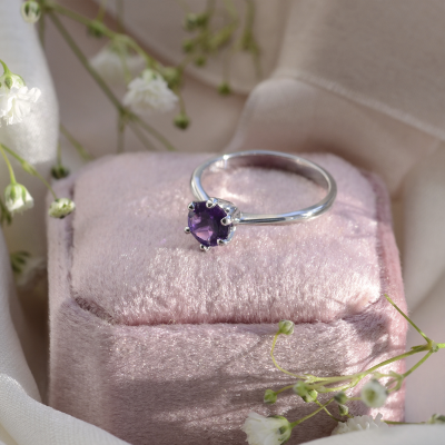 Minimalist gold ring with amethyst STAMI