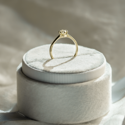 Classic engagement ring with lab-grown diamond STAMO