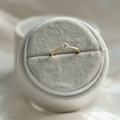 Classic engagement ring with lab-grown diamond STAMO