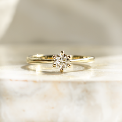 Classic engagement ring with lab-grown diamond STAMO