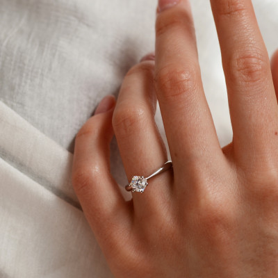 Classic engagement ring with lab-grown diamond STAMO