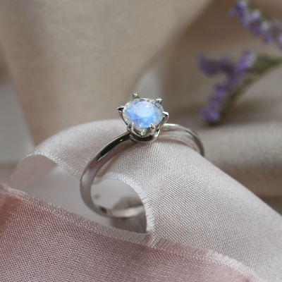 Gold ring with moonstone TONI