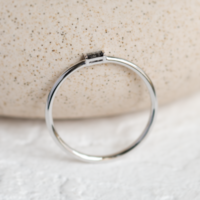 Gold ring with baguette salt'n'pepper diamond TORRE