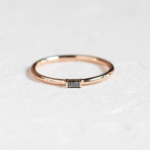 Gold ring with baguette salt'n'pepper diamond TORRE