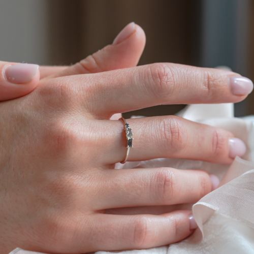 Unusual cluster ring with salt'n'pepper diamonds TRE CIME