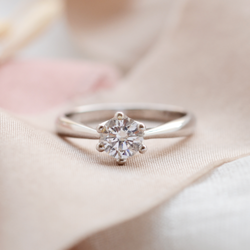 Engagement ring with 0.5ct lab grown diamond TRINIE