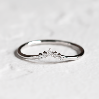 Minimalist curved diamond wedding ring UMA