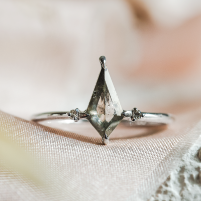 Unusual engagement ring with salt'n'pepper diamonds VALENTINO
