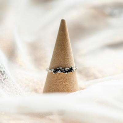 Gold ring with marquise black and classic diamonds VALLO