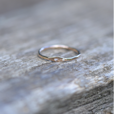 Gold ring with diamond with engraving heart VENI