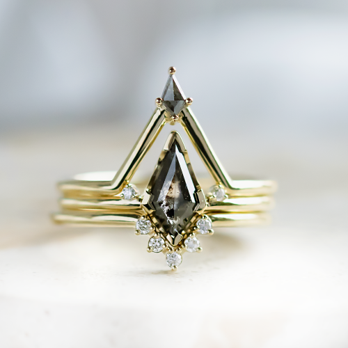 Set tří zlatých prstenů s klasickými a salt and pepper diamanty DIVINE