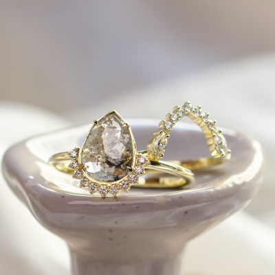 Set of gold rings with salt and pepper diamonds ELLINGTON