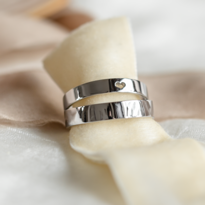 Zlaté snubní prsteny se srdcem ALISA