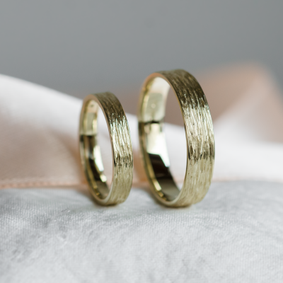 Unusual wedding bands with woodbark surface BRANCH