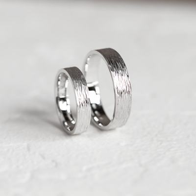 Unusual wedding bands with woodbark surface BRANCH