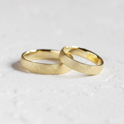 Matte wedding bands with florentine surface CALCOLO