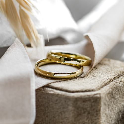 Solid wedding rings made of yellow gold VIRGINIE