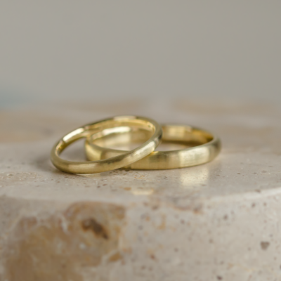 Solid wedding rings made of yellow gold (mat) MICHIGAN