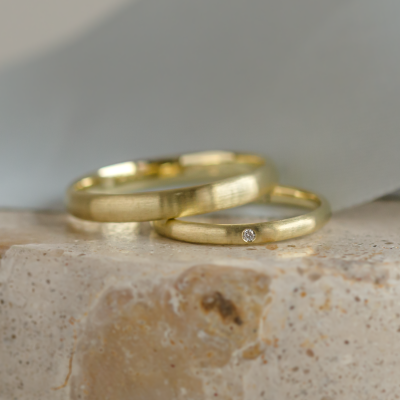 Komfortní snubní prsteny s diamantem ze žlutého zlata (matný) ODETTE