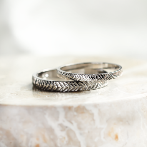 Netradiční snubní prsteny s motivem šípů CUPID