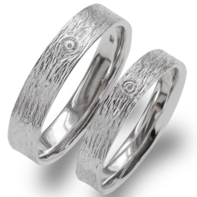 Netradiční snubní prsteny s povrchem stromové kůry a s diamanty DRUID