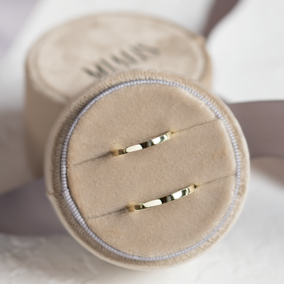 Flat wedding rings made of yellow gold JERSEY