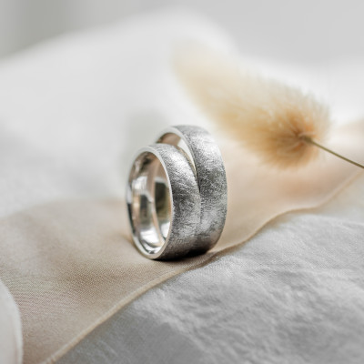 Netradiční snubní prsteny ze zlata KAWI