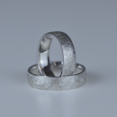 Original textured wedding rings KAWI