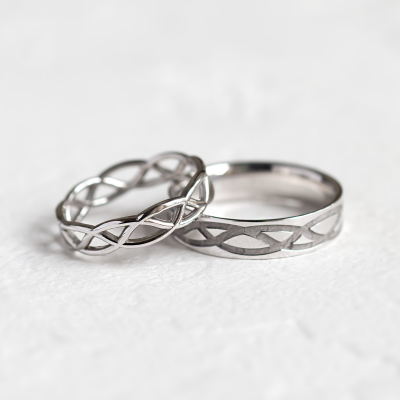 Matching wedding rings with ornament LESI