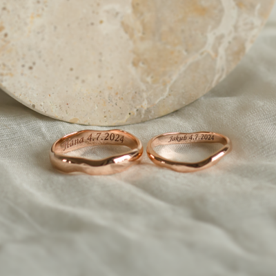 Nerovnoměrné atypické snubní prsteny ze zlata LUANA
