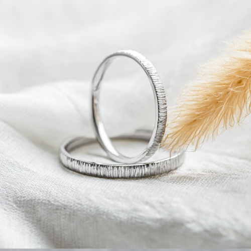 Zlaté reliéfní snubní prsteny MIKE