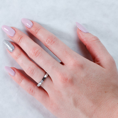 Snubní platinové prsteny s diamantem MOLLE