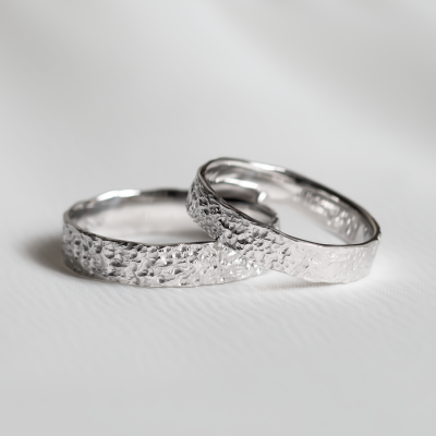 Organic wedding bands with a special surface MOONWALK