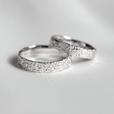Organic wedding bands with a special surface MOONWALK