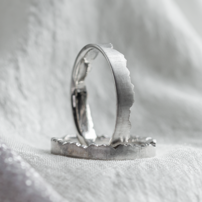 Unusual wedding rings with mountain motive PEAK