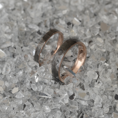 Hammered Wedding Rings made in rose gold PERU