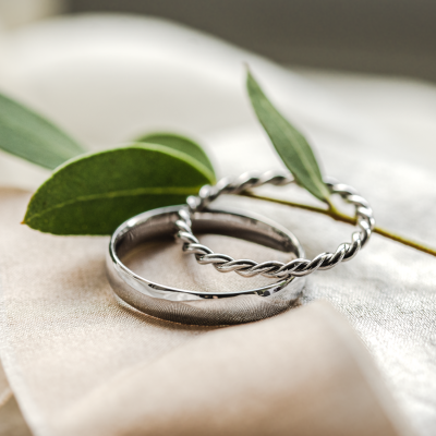 VALO gold minimalist wedding rings